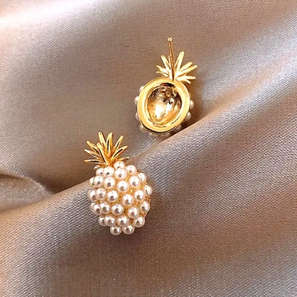 Elegant Gold and Cream Pineapple Earrings